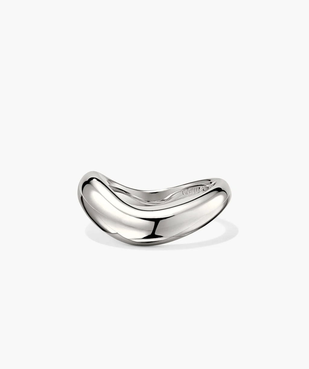 Front view of the silver Dôme Figure Ring